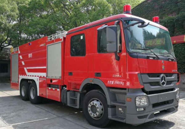 泡沫消防車